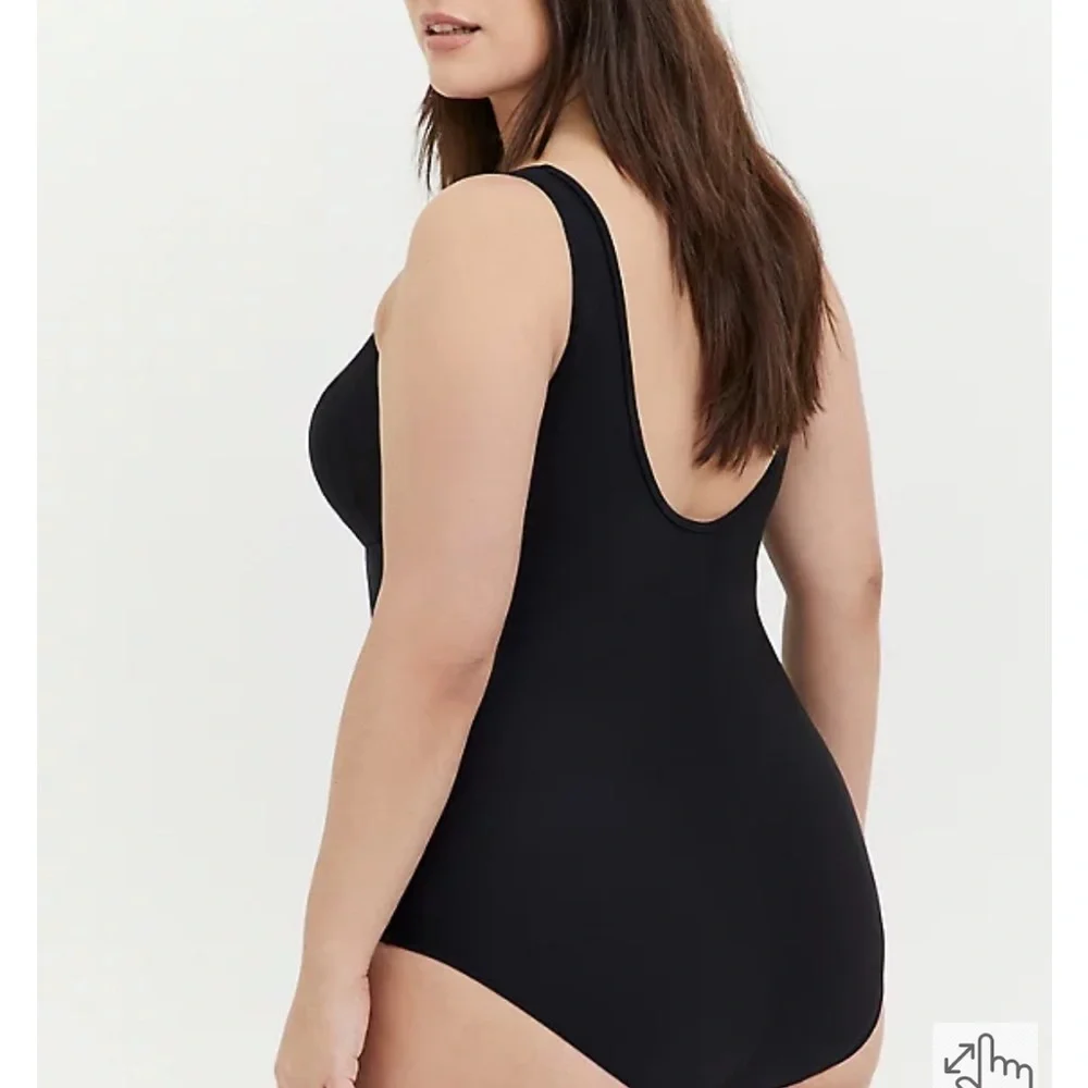 New! TORRID sz 2 Mesh High Neck Active Swim Bathing Suit 2X‎
